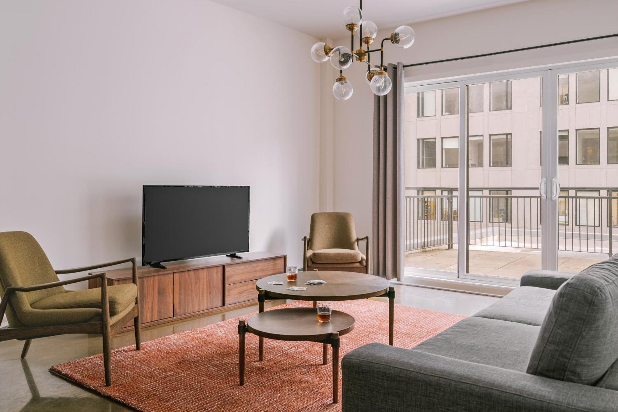Sonder Penny Lane Aparthotel Montreal Bagian luar foto