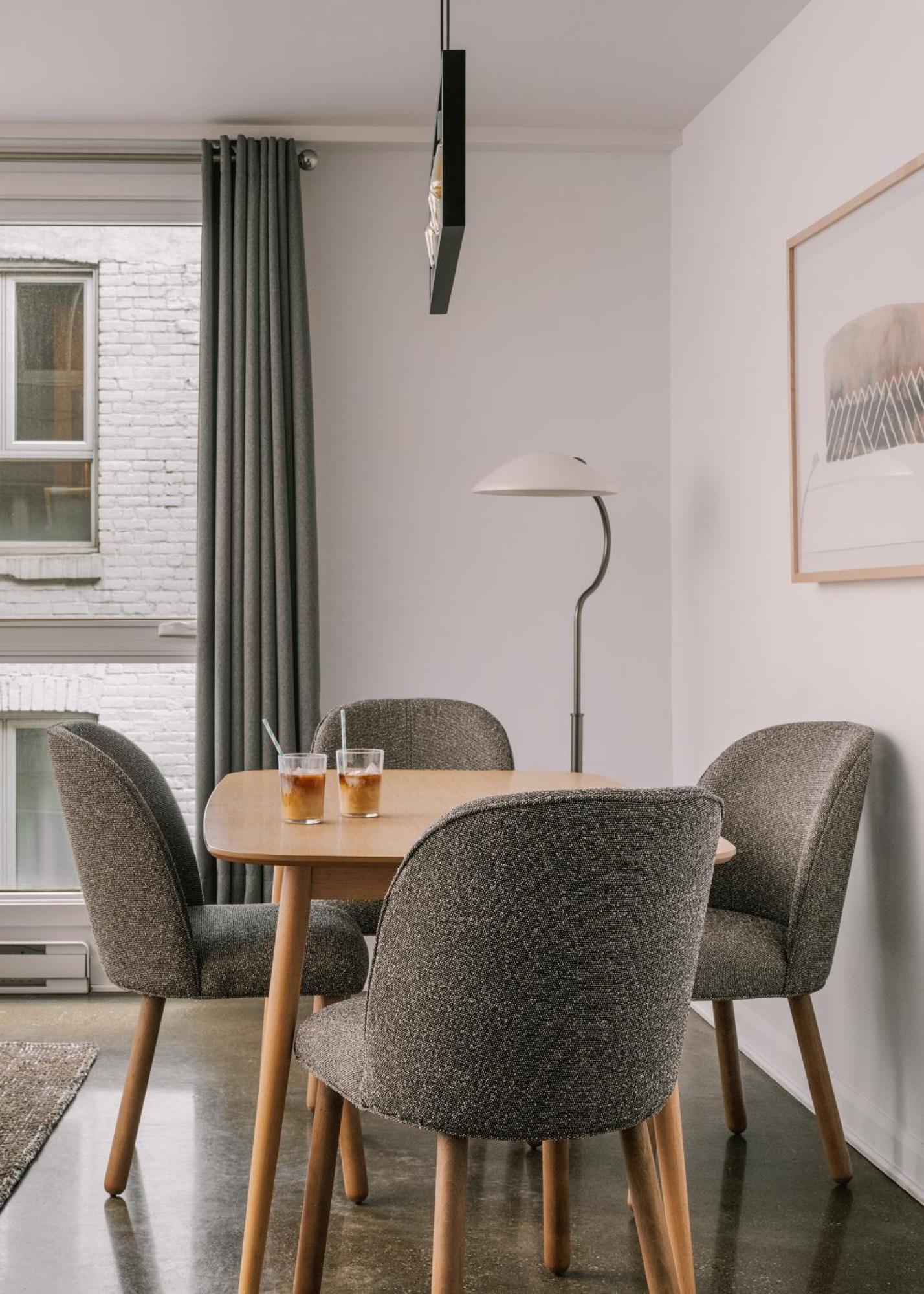 Sonder Penny Lane Aparthotel Montreal Bagian luar foto