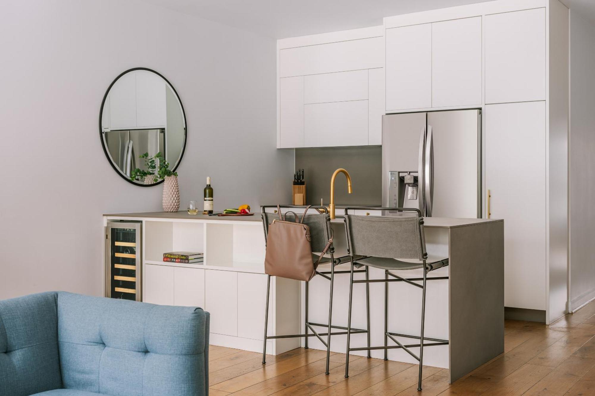 Sonder Penny Lane Aparthotel Montreal Bagian luar foto