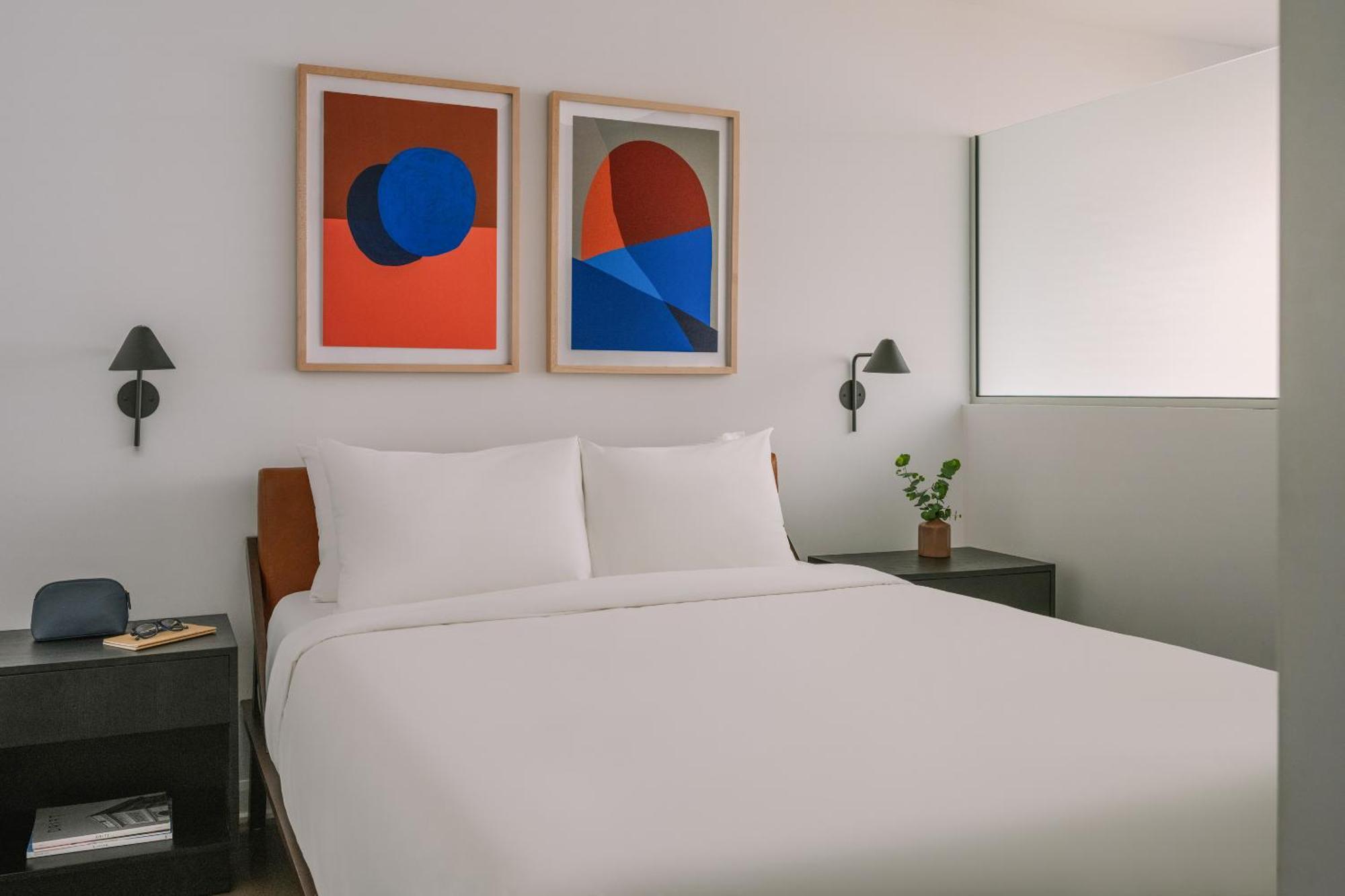 Sonder Penny Lane Aparthotel Montreal Bagian luar foto